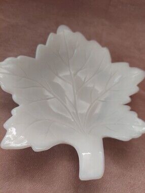 Vintage Westmoreland Milk Glass Maple Leaf Shaped  Dish 6"W